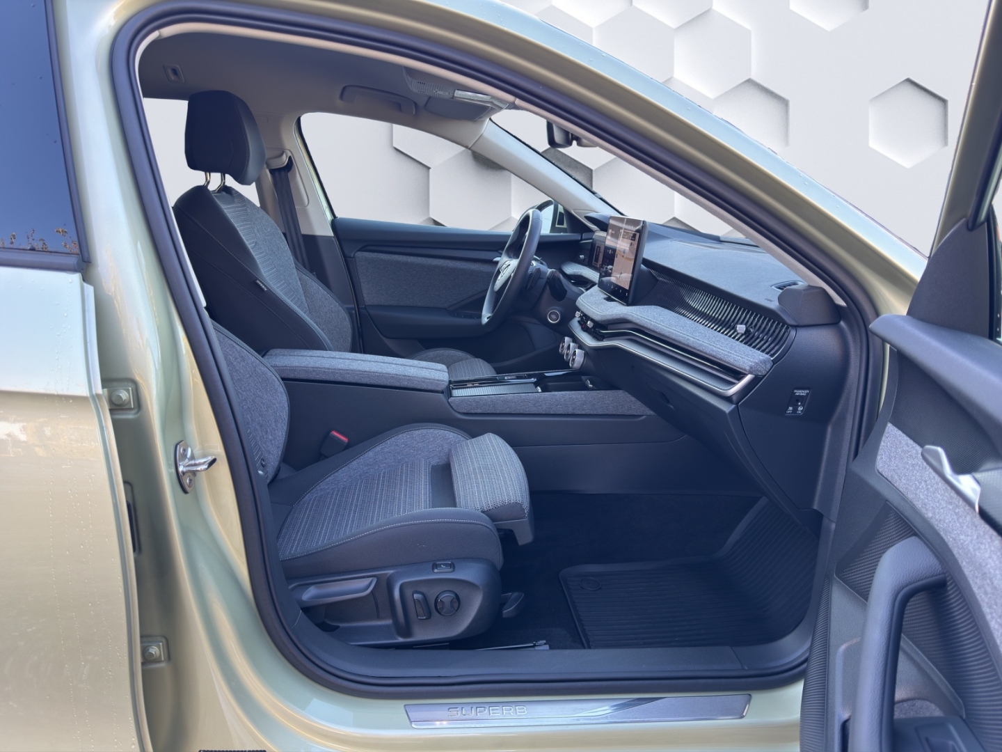 Superb Combi Selection 2.0 TDI 110kW 7 Gang DSG SOFORT VERFÜGBAR!