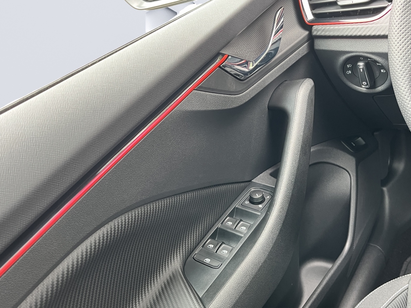 Kamiq Monte Carlo Panorama Digitales Cockpit LED Blendfreies Fernl. Kurvenlicht Sperrdiff.