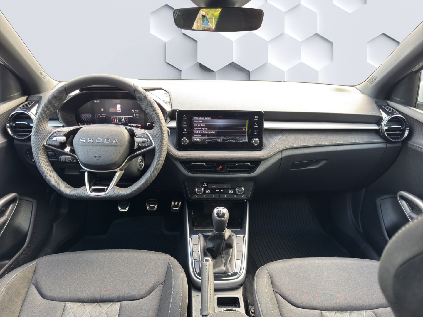Fabia Selection LED Sperrdiff. ACC Apple CarPlay Android Auto Mehrzonenklima Musikstreaming