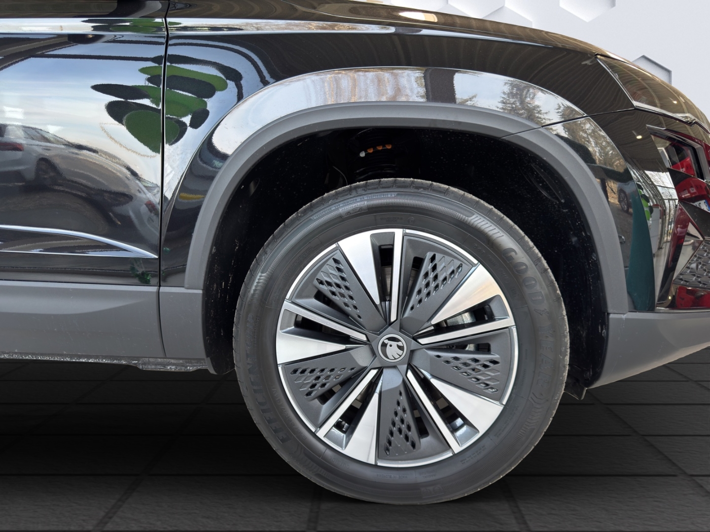 Karoq Balance AHK Navi Digitales Cockpit LED Sperrdiff. ACC El. Heckklappe Apple CarPlay