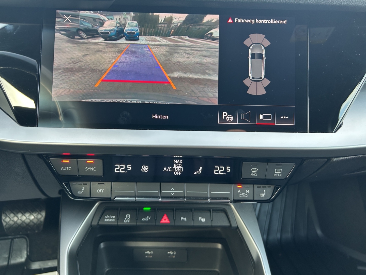 A3 Sportback TFSIe MatrixLED Rückfahrkamera ParkAssist Sitzheizung