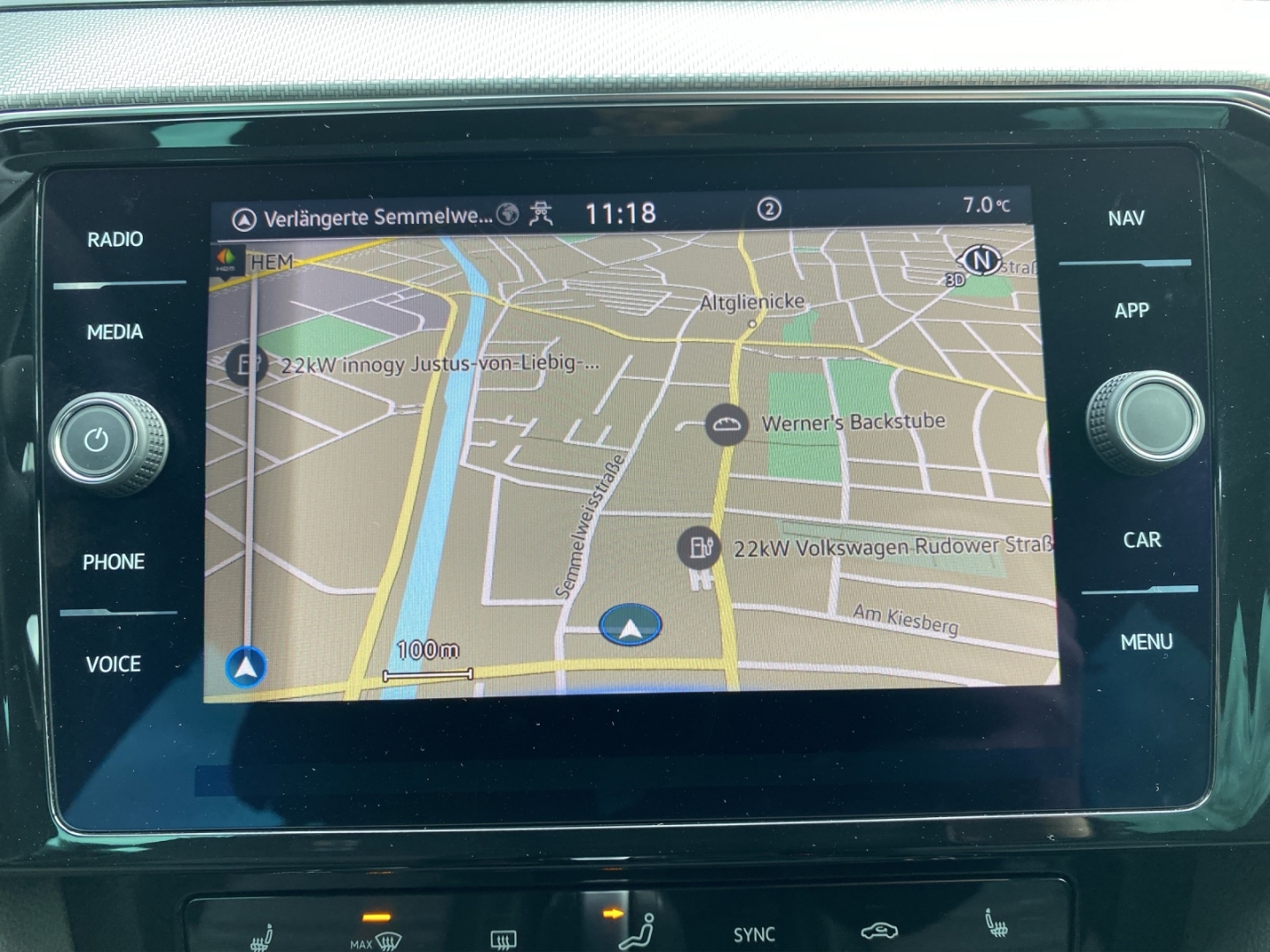 Passat Variant Elegance 1.5 TSI OPF 110 kW 7-Gang-DSG AHZV IQ-Light Navi Digital Cockpit R-Line