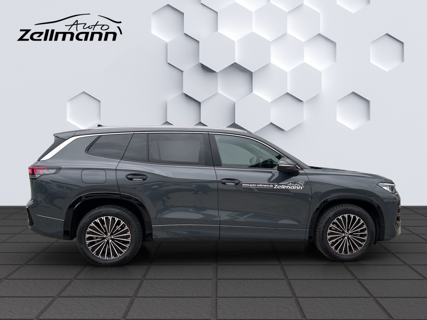 Tayron R-Line 2.0 TDI 4MOTION DSG AhK StHz W+S Reifen
