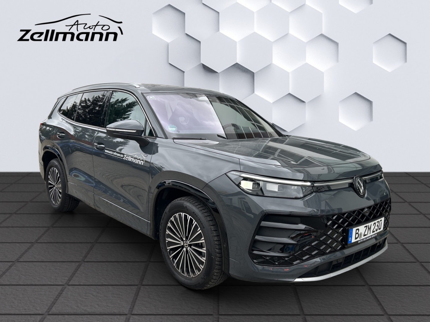 Tayron R-Line 2.0 TDI 4MOTION DSG AhK StHz W+S Reifen