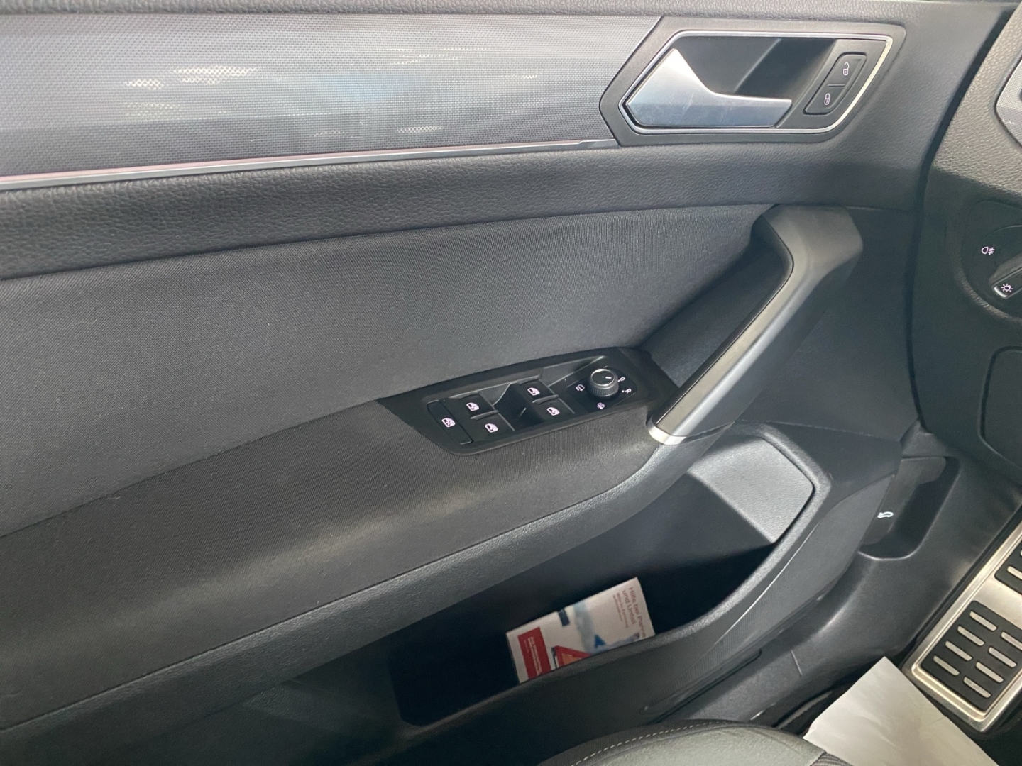 Touran Highline R-Line 1.5TSi DSG 110kW AHZV LED AppConnect PDC Rückfahrkamera