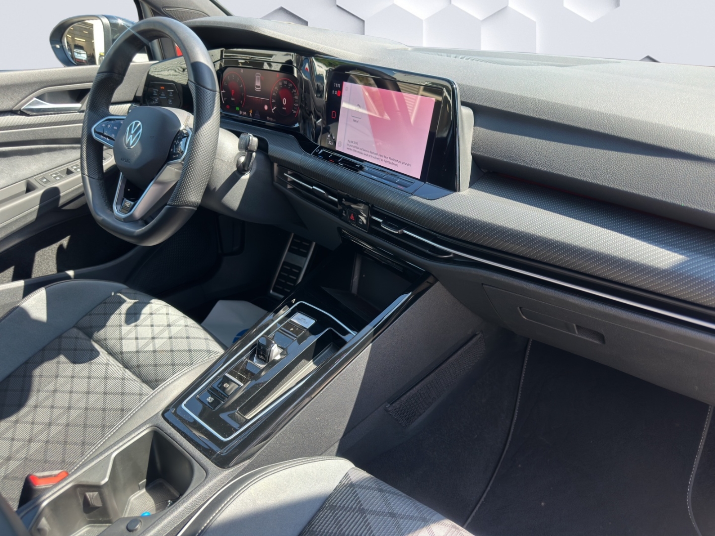 Golf Variant VIII Mildhybrid R-Line 1.5 eTSI DSG Black Style AHZV PDC Rückfahrkamera