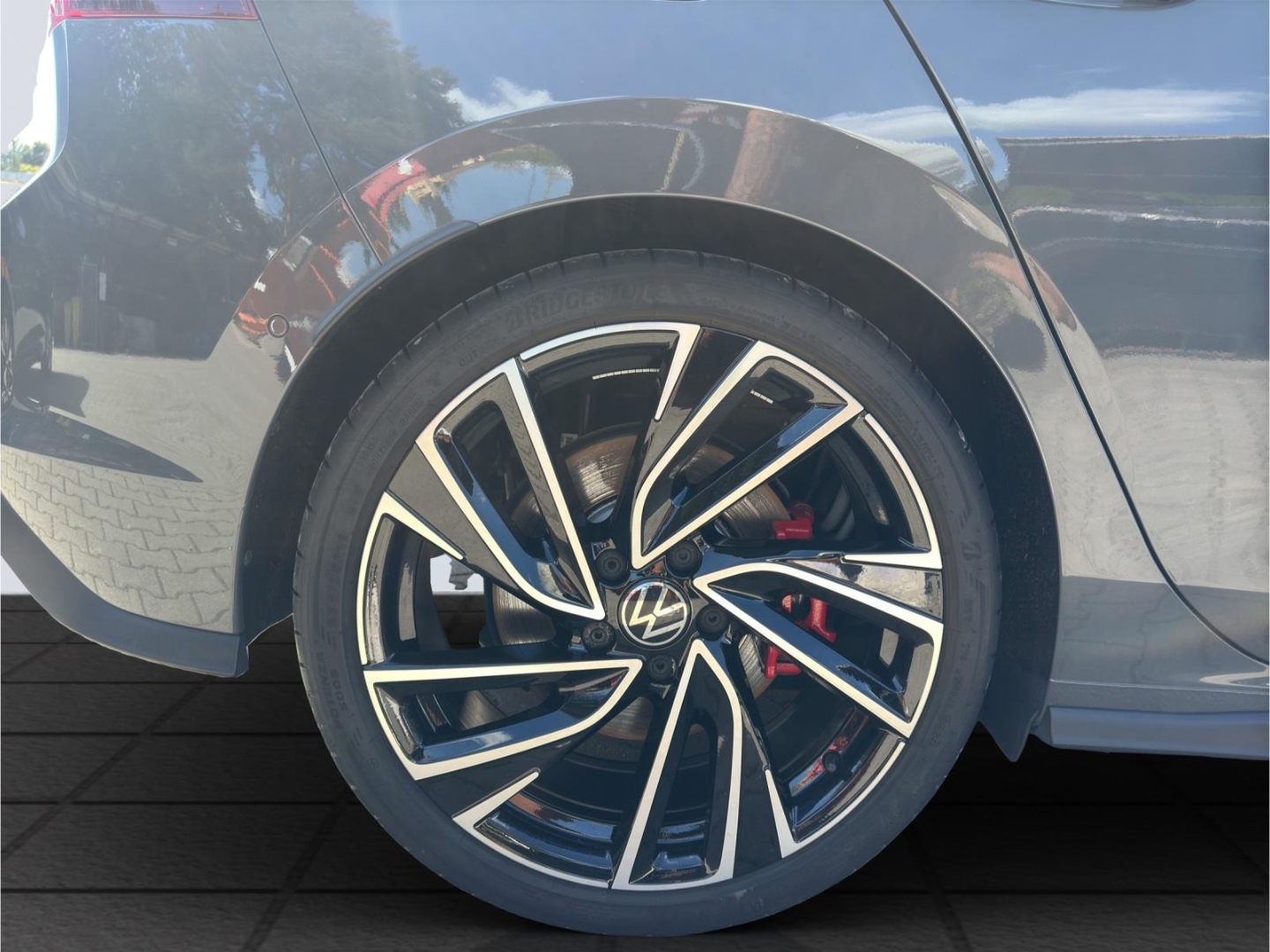 Golf GTI VIII 2.0 TSI 180 TSID7F AHZV HuD PDC ACC DCC Rückfahrkamera