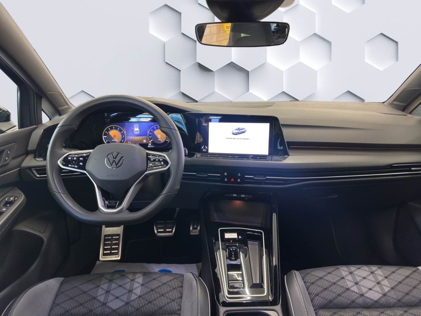 Golf Variant Mildhybrid VIII 1.5 eTSI R-Line DSG 96kW LED AHZV Rückfahrkamera