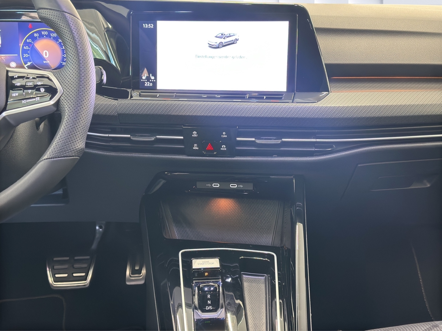 Golf Variant Mildhybrid VIII 1.5 eTSI R-Line DSG 96kW LED AHZV Rückfahrkamera