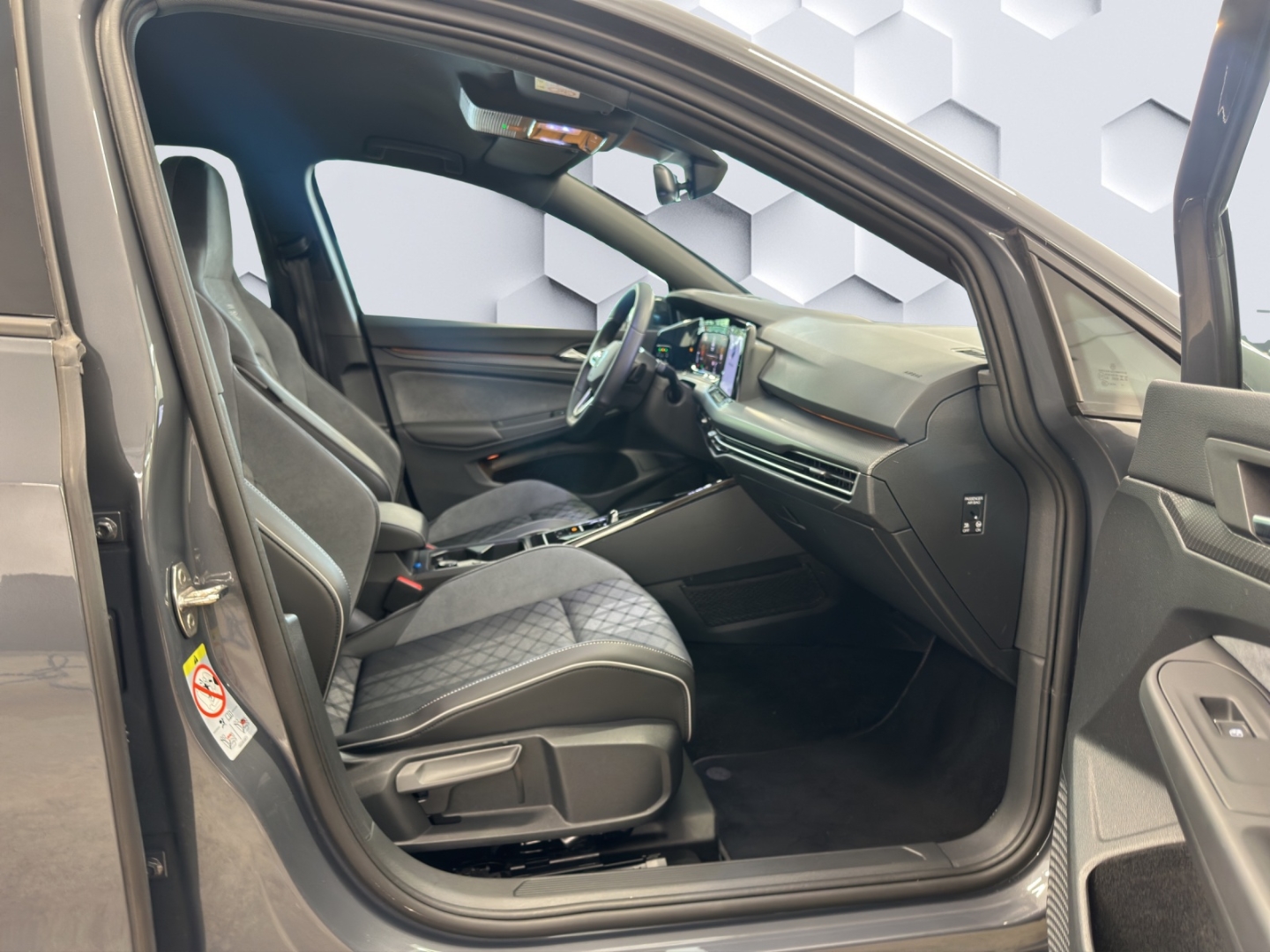 Golf Variant Mildhybrid VIII 1.5 eTSI R-Line DSG 96kW LED AHZV Rückfahrkamera