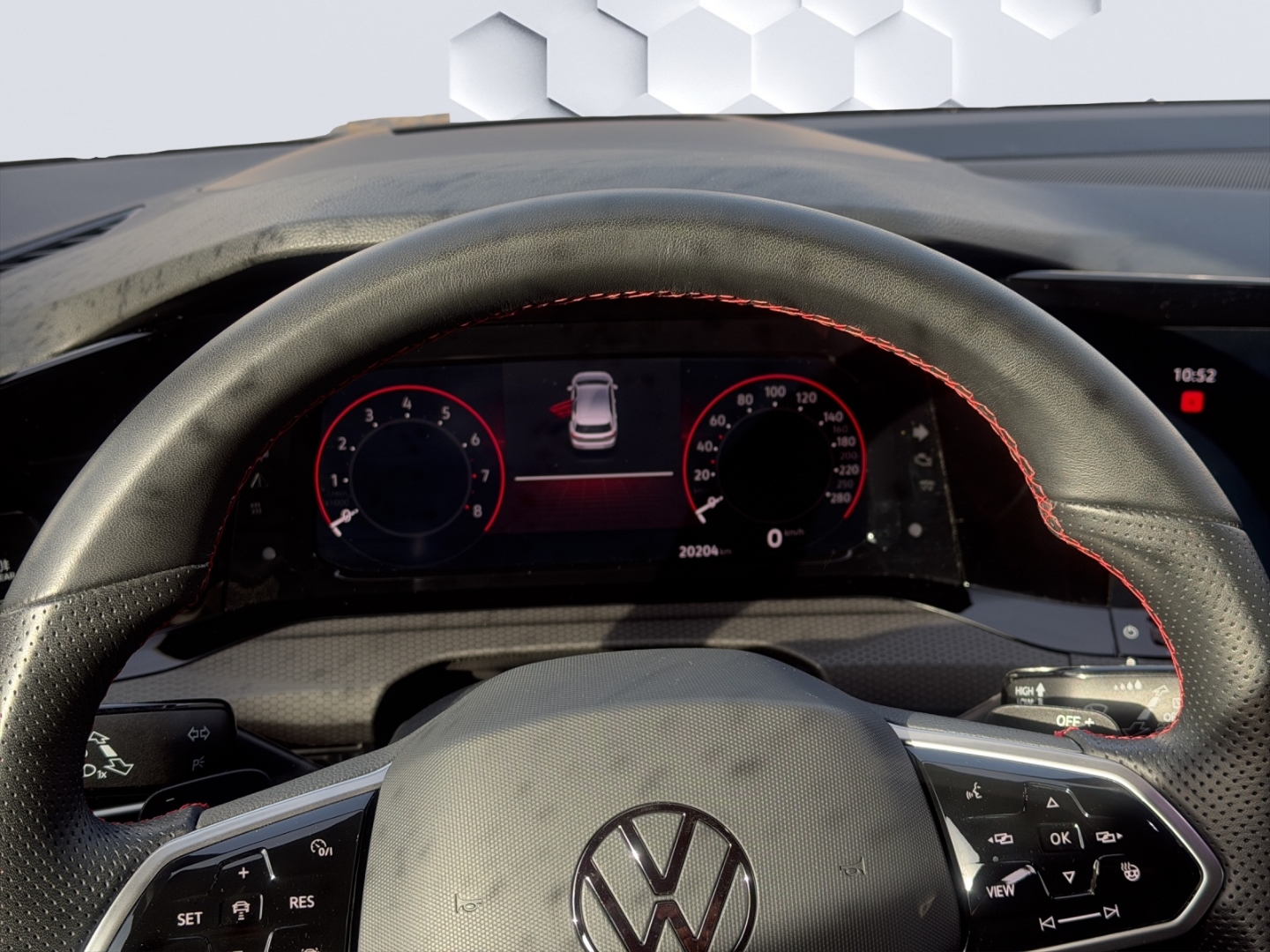 Golf VIII 2.0 TSI DSG 180kW AHZV LED HuD Sitzheizung App-Connect