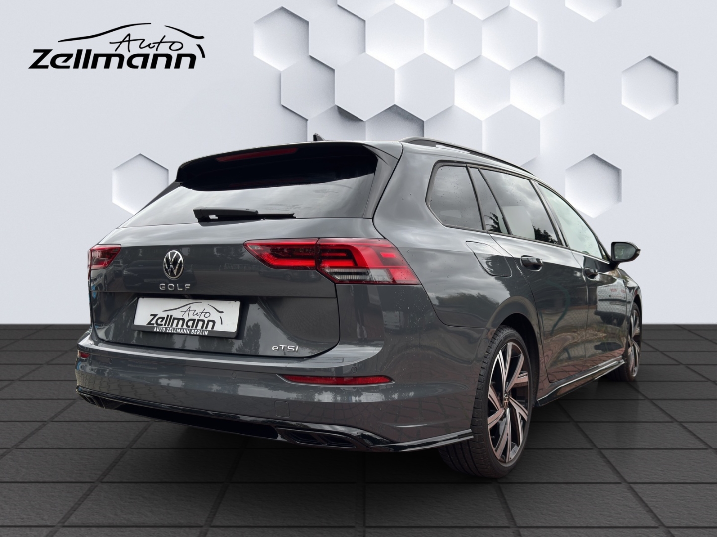 Golf Variant Mildhybrid VIII 1.5 eTSI R-Line DSG 96kW LED AHZV Sitzheizung