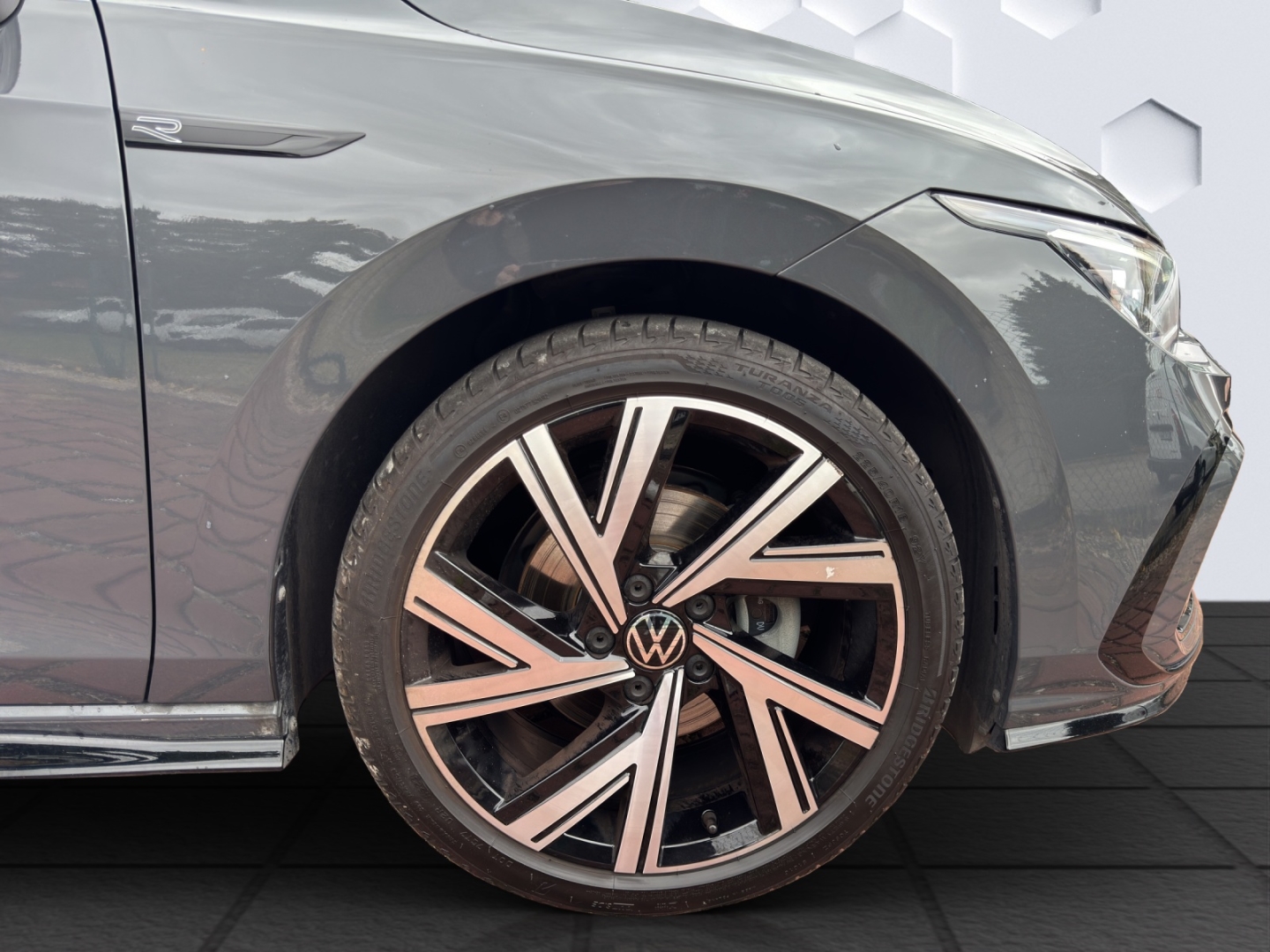 Golf Variant Mildhybrid VIII 1.5 eTSI R-Line DSG 96kW LED AHZV Sitzheizung