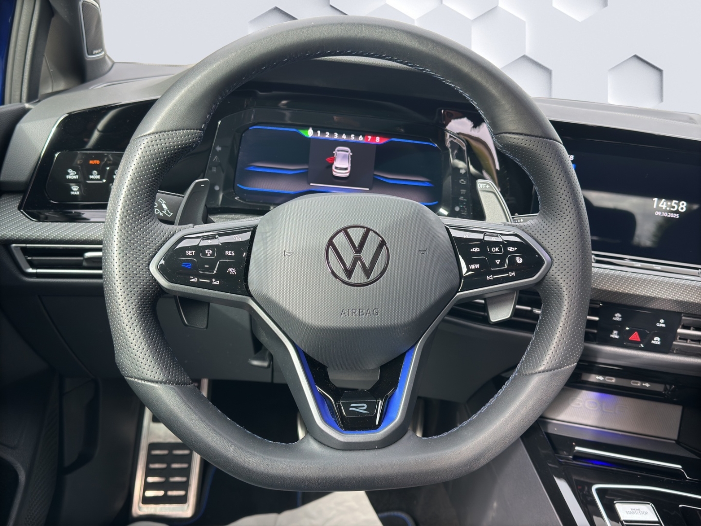 Golf R VIII 2.0 TSI 4Motion DSG 235kW LED PanoSchiebedach