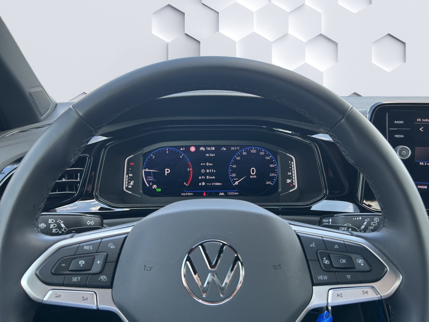 T-Roc Style 2.0l TDI DSG AhK Kamera IQ Drive W+S Reifen
