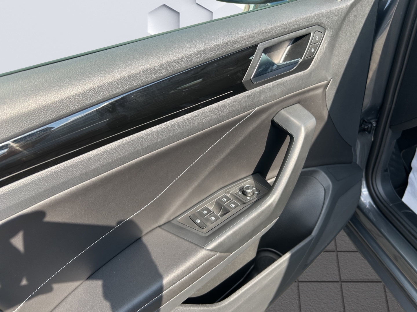 T-Roc Style 2.0l TDI DSG AhK Kamera IQ Drive W+S Reifen