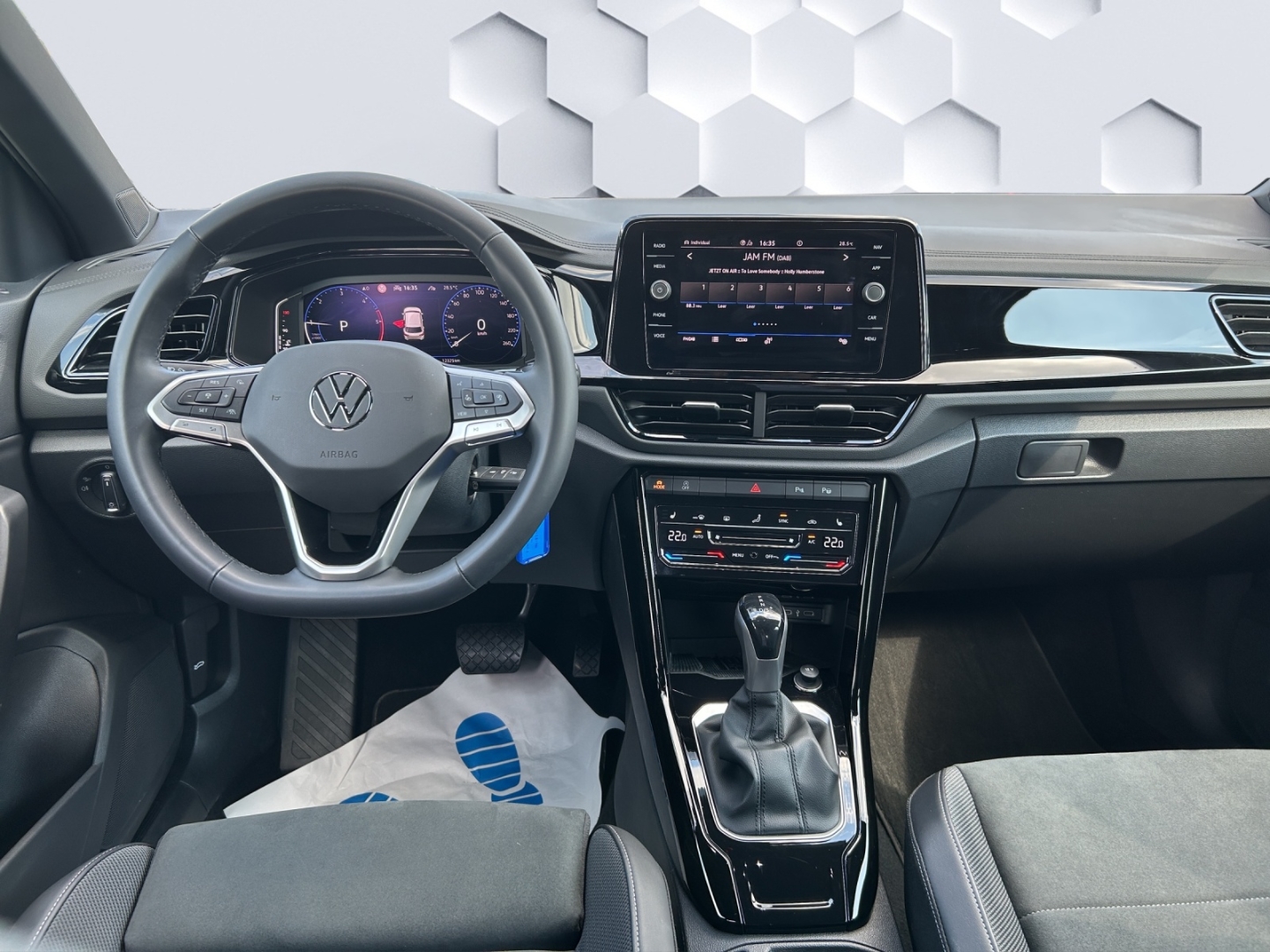 T-Roc Style 2.0l TDI DSG AhK Kamera IQ Drive W+S Reifen