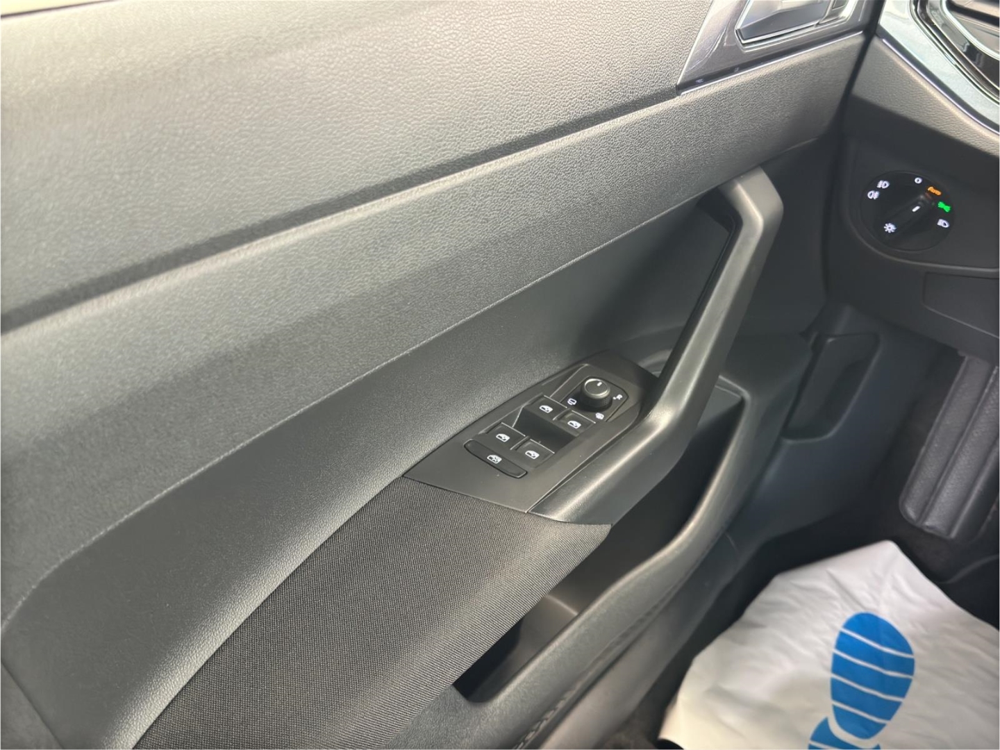 Polo VI Style 1.0TSI DSG 70kW MatrixLED GJR PDC ACC Sitzheizung