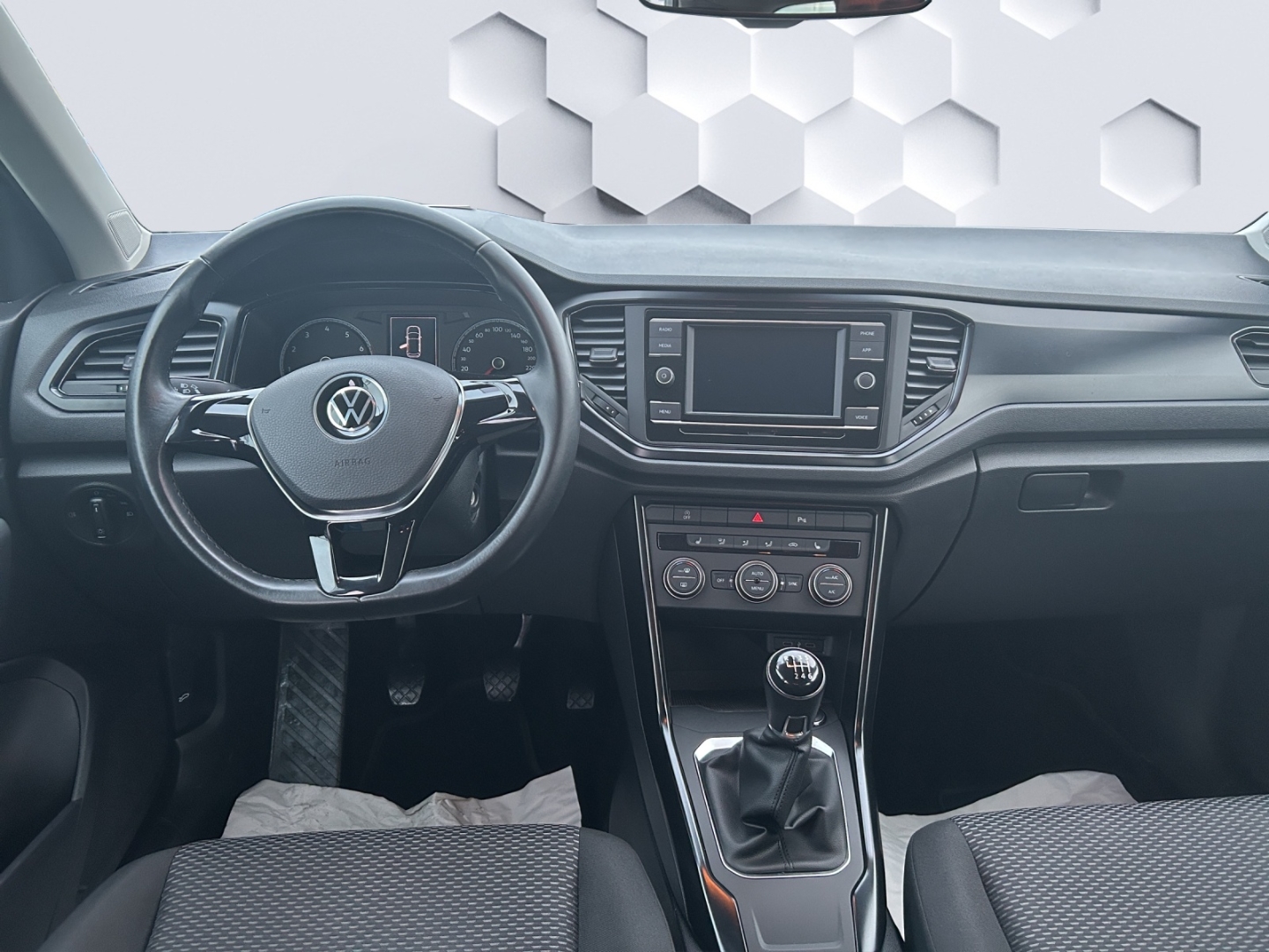 T-Roc Basis 1.0TSI 81kW LED GJR PDC Sitzheizung