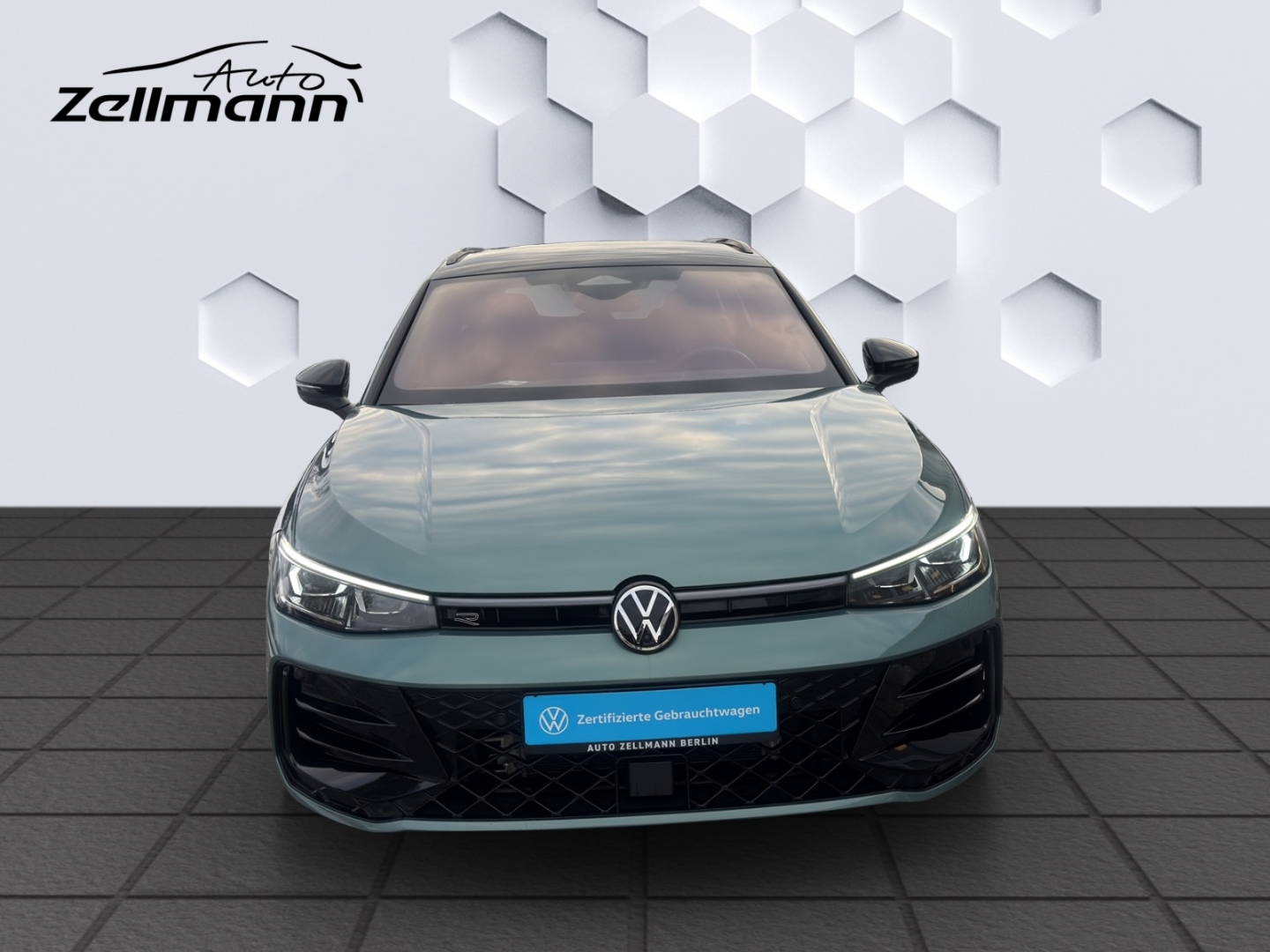 Passat Variant 2.0TSI 195kW 4M DSG R-Line AHZV MatrixLED HuD ACC 360°Kamera ParkAssist Standheizung