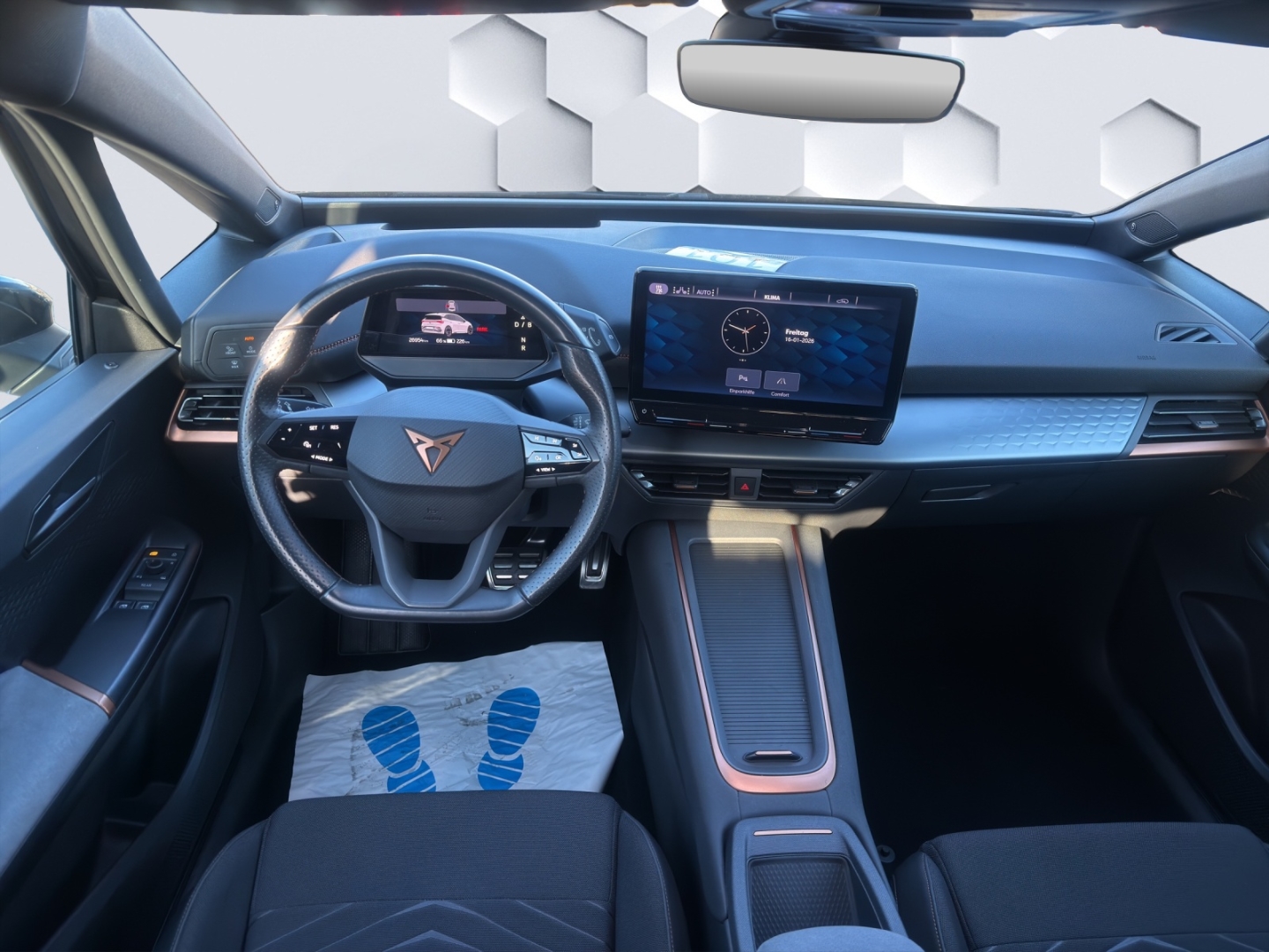 Born 150 kW 150kW LED HuD GJR ACC ParkLenkAssist Sitzheizung