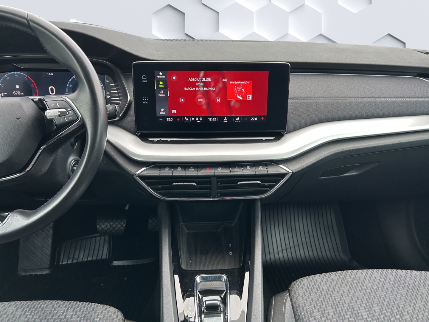 Octavia Combi Style 2.0TDI DSG AHZV LED HuD PDC Sitzheizung