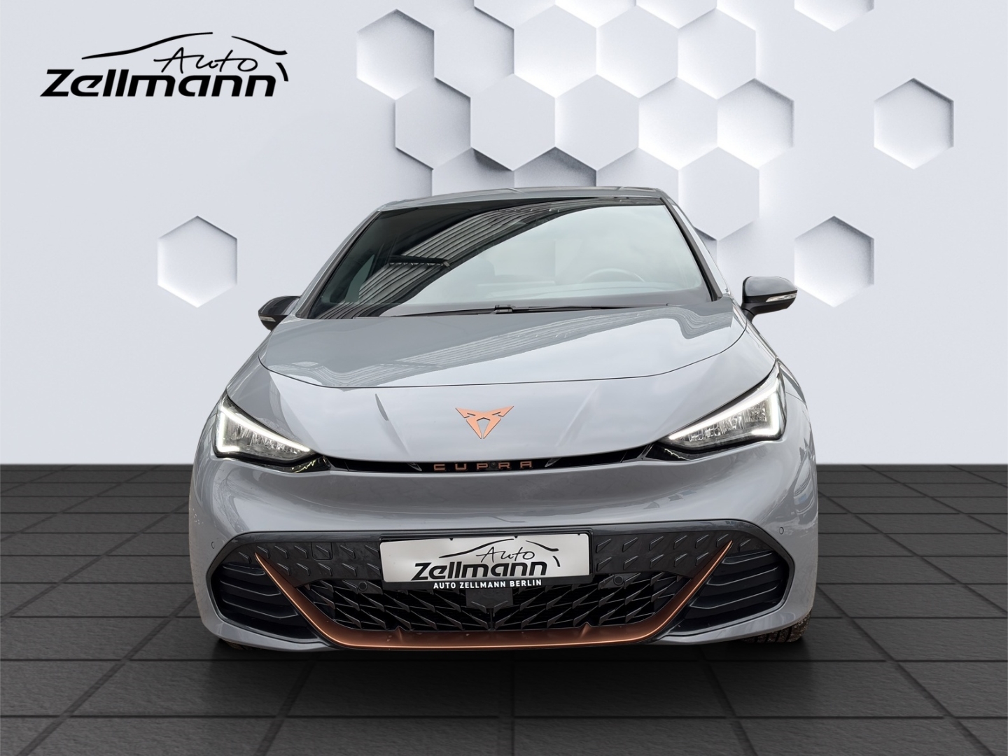 Born 150kW LED ACC 360°Kamera ParkLenkAssist Sitzheizung