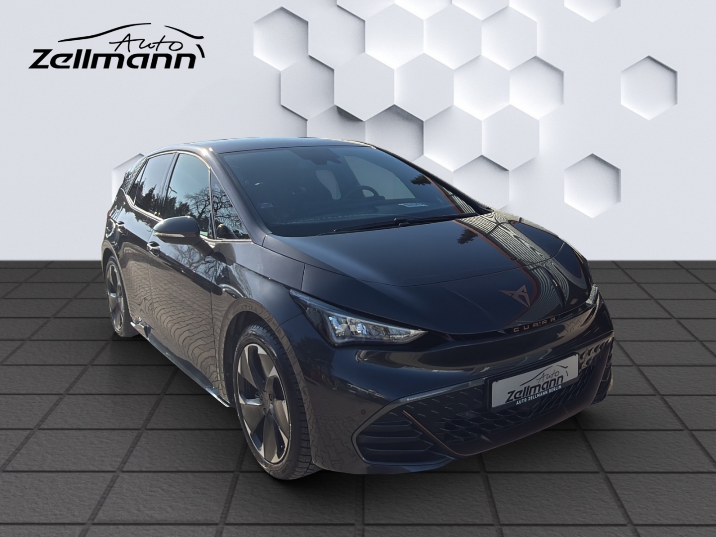 Born 150kW LED ACC 360°Kamera ParkLenkAssist Sitzheizung