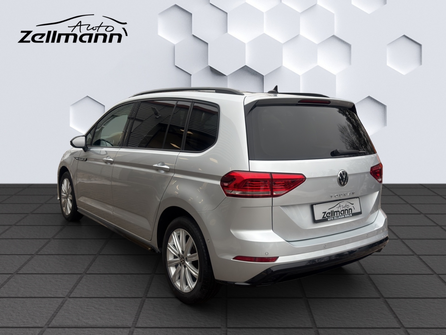 Touran BMT Start-Stopp EU6d Highline 1.5 TSI AHZV LED PanoDach ACC Rückfahrkamera Sitzheizung