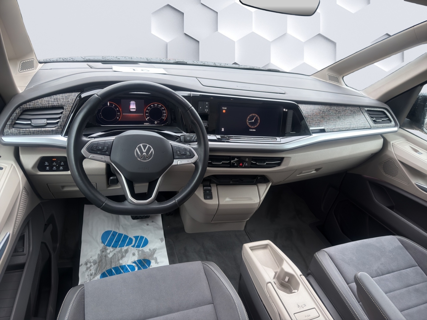 T7 Multivan 1.4 TSI eHybrid MatrixLED PanoDach HuD ACC ParkLenkAssist Rückfahrkamera Standheizung