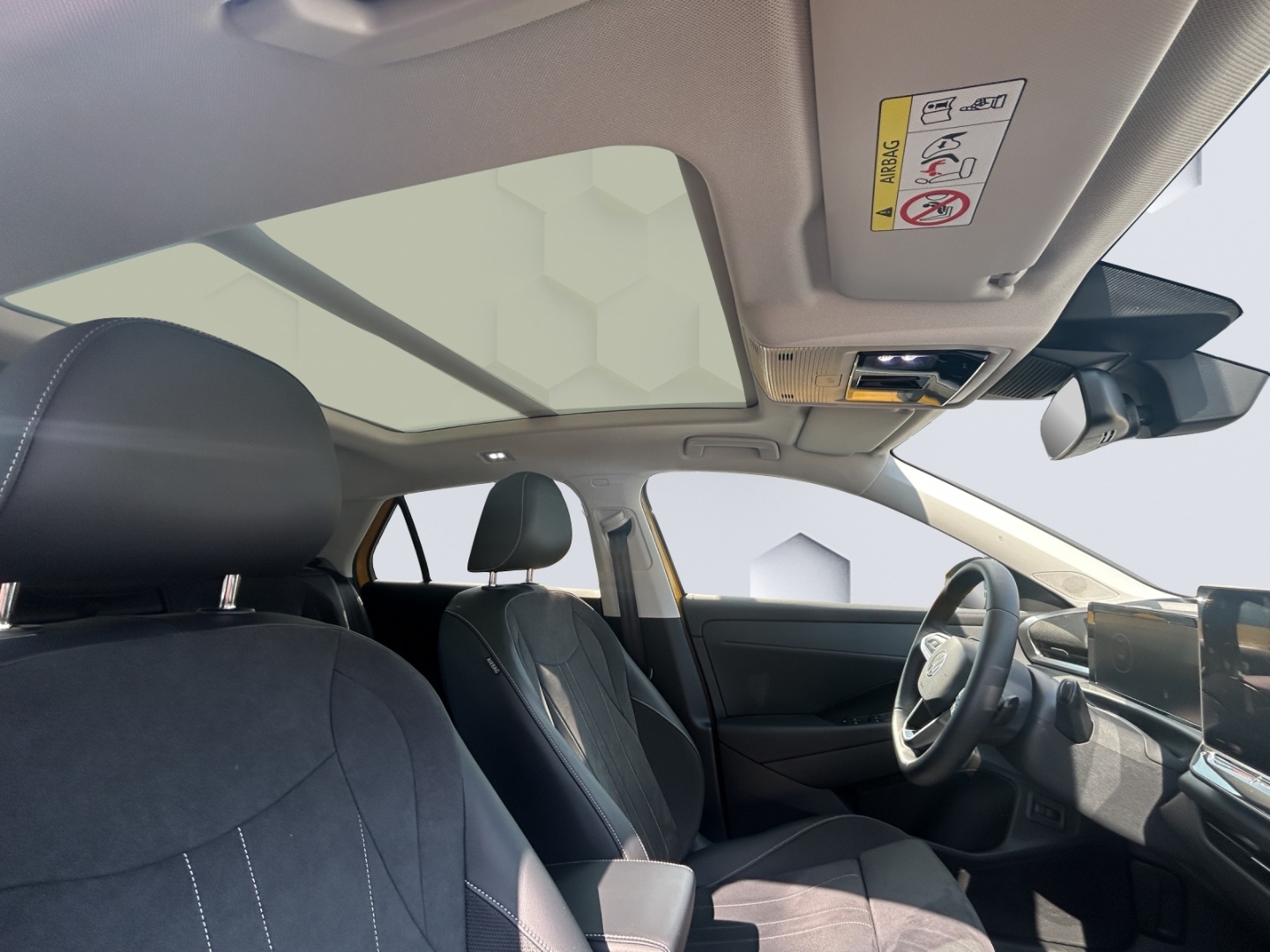 T-Roc Style 1.5l eTSI DSG IQ Drive & Light Navi Panorama
