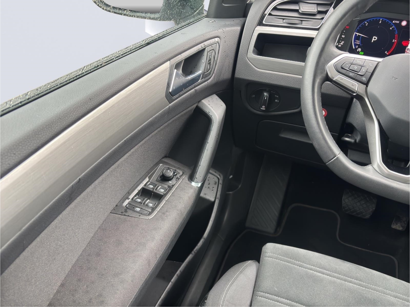 Touran BMT Start-Stopp Comfortline 2.0 TDI 110kW DSG AHZV LED ACC Rückfahrkamera Sitzheizung