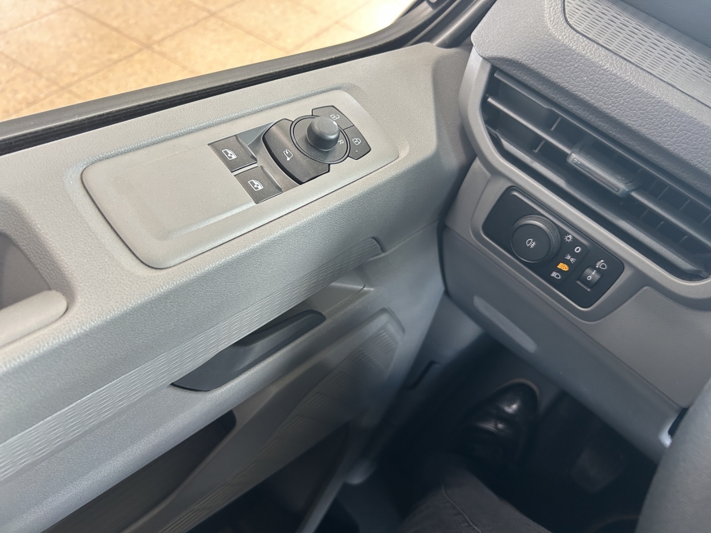 Transporter Kasten 2,0 l TDI 6-Gang KR AHK Keyless