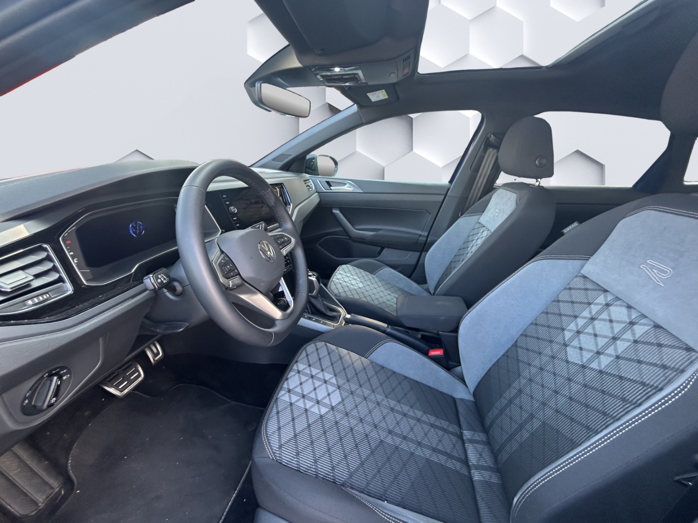 Taigo R-Line 1.0l TSI DSG Panorama IQ.Drive Licht & Sicht