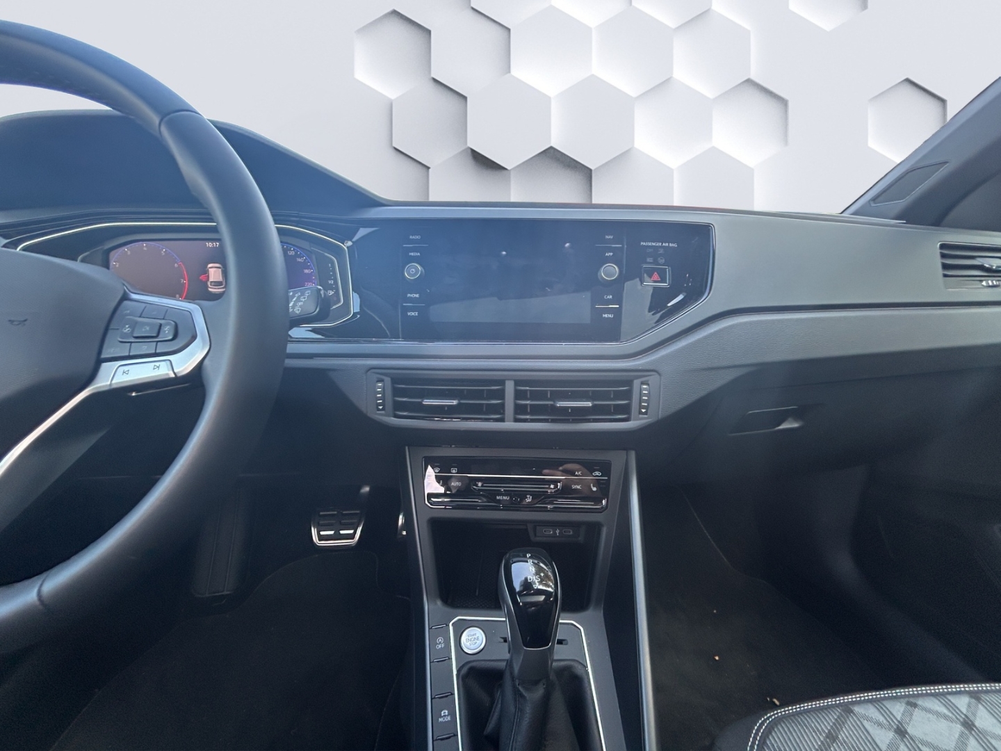 Taigo R-Line 1.0l TSI DSG Panorama IQ.Drive Licht & Sicht