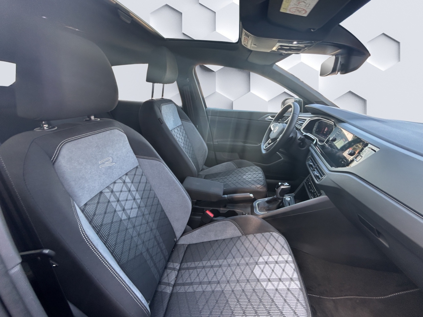 Taigo R-Line 1.0l TSI DSG Panorama IQ.Drive Licht & Sicht