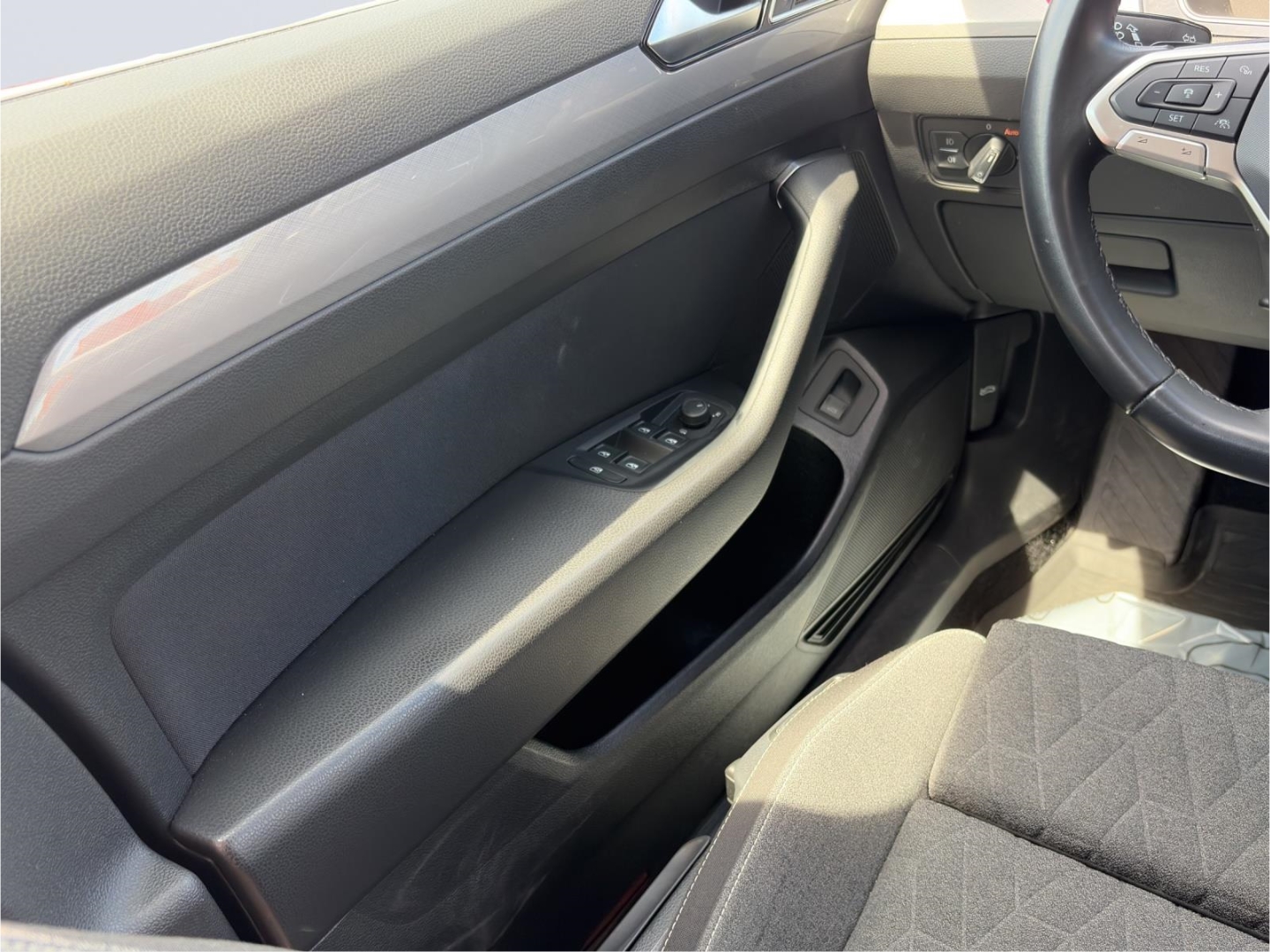 Passat Variant Business 2.0TDI AHZV LED ACC Rückfahrkamera Sitzheizung