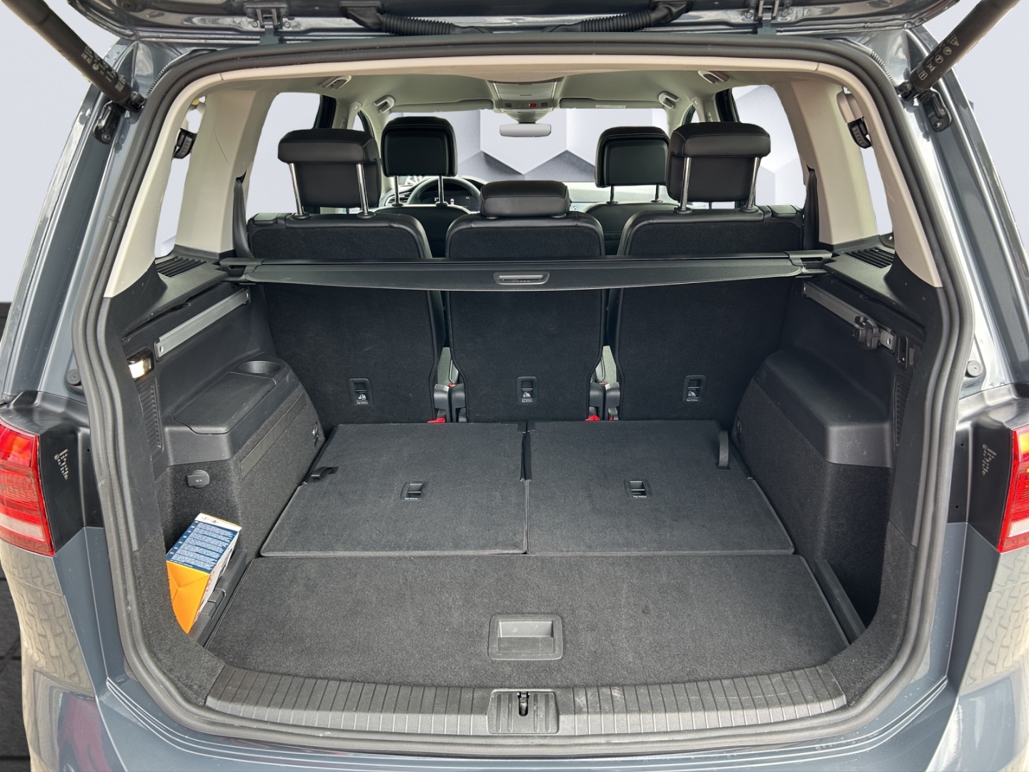 Touran BMT Start-Stopp Comfortline 1.5 TSI 110kW DSG AHZV LED ACC TrailerAssist Sitzheizung
