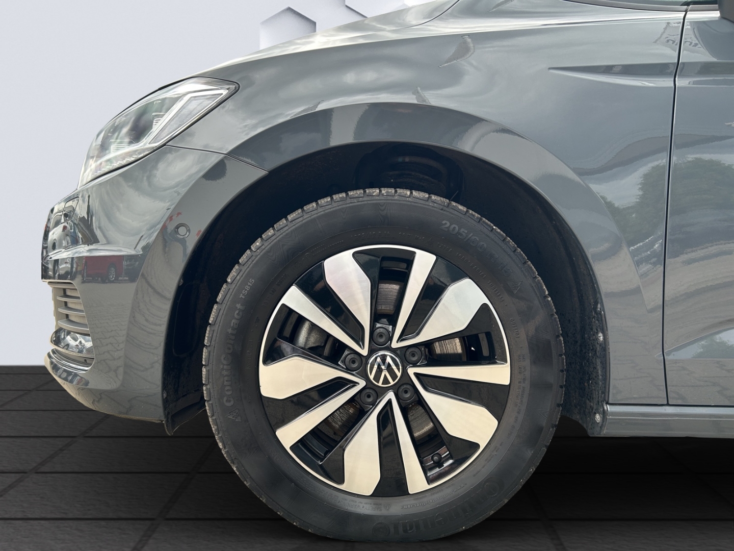 Touran BMT Start-Stopp Comfortline 1.5 TSI 110kW DSG AHZV LED ACC TrailerAssist Sitzheizung