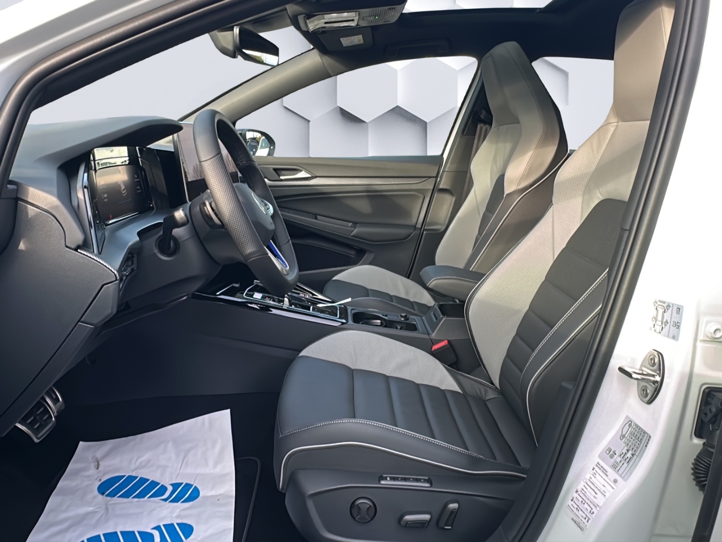 Golf GTE 1.5l eHybrid DSG Navi AhK Panodach Navi