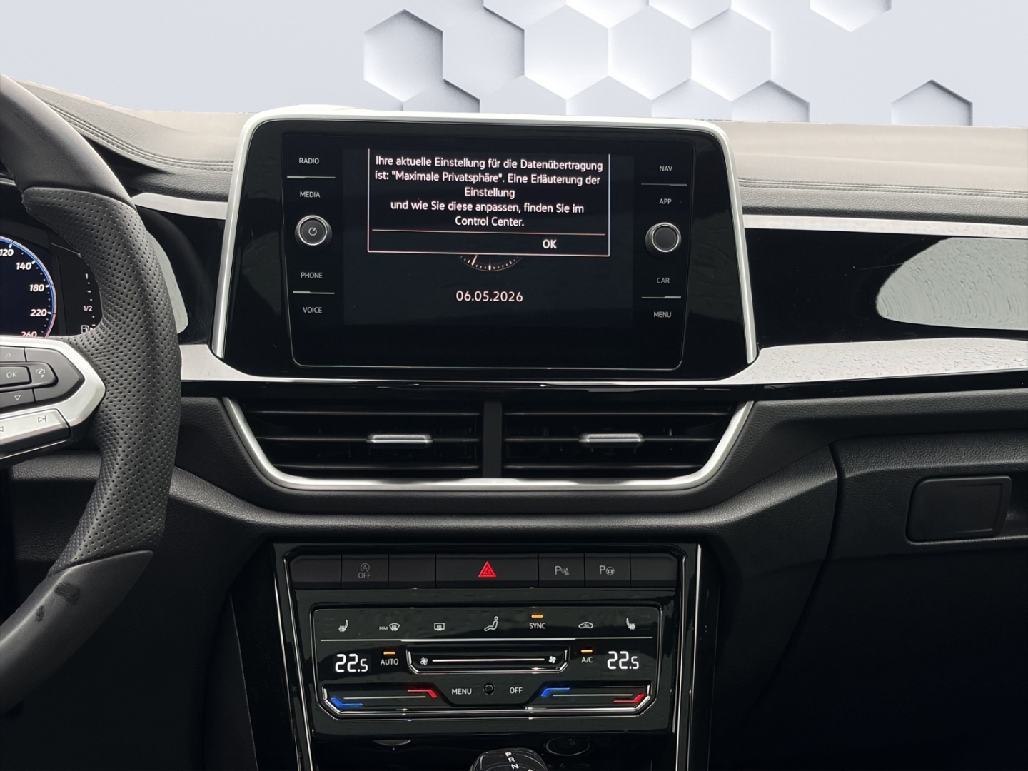 T-Roc 4Motion R-Line 2.0TSI 140kW MatrixLED PanoDach ACC Rückfahrkamera ParkAssist Sitzheizung