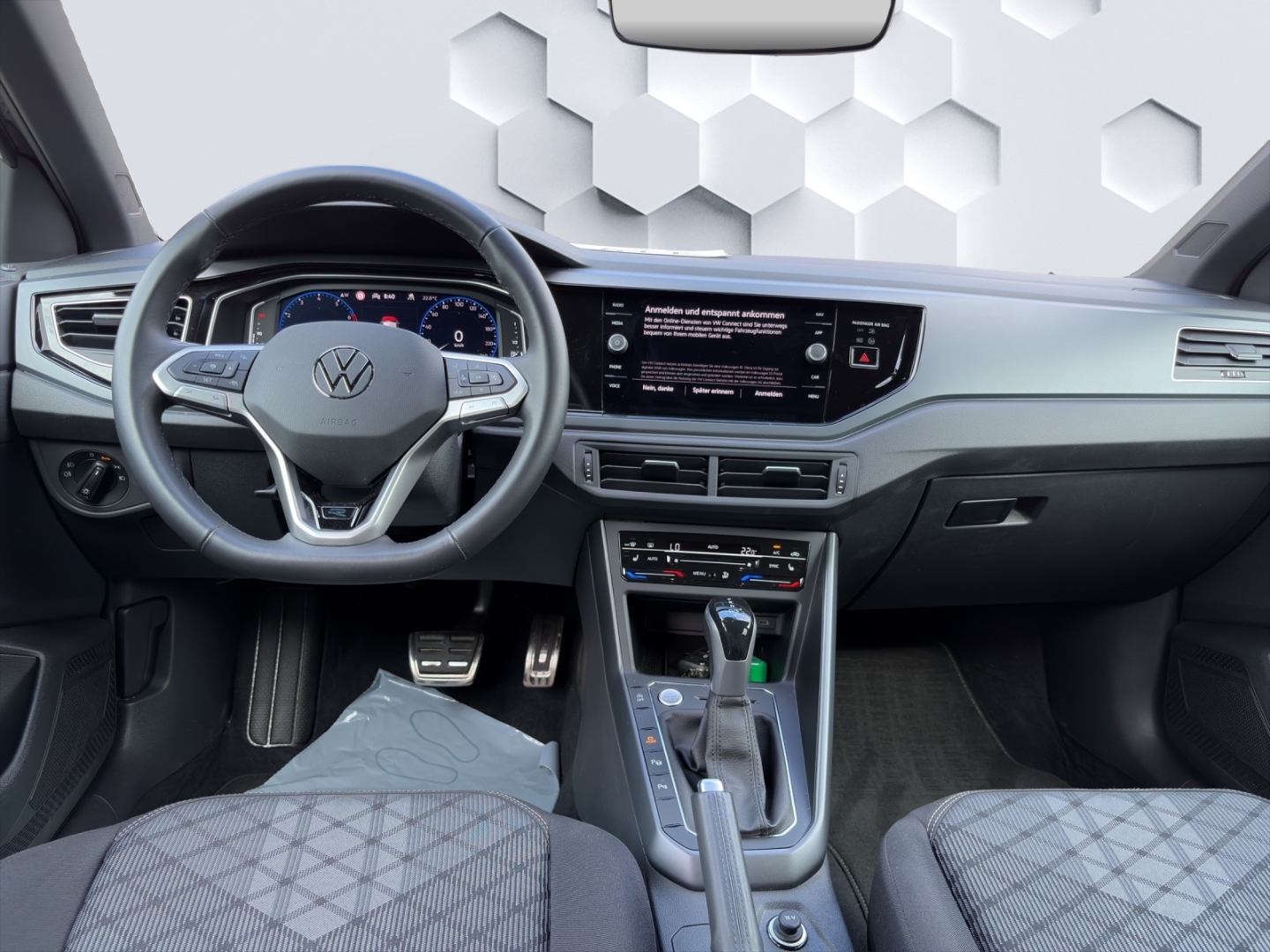 Taigo R-Line 1.5 TSI DSG 110kW MatrixLED ACC Rückfahrkamera ParkAssist Sitzheizung