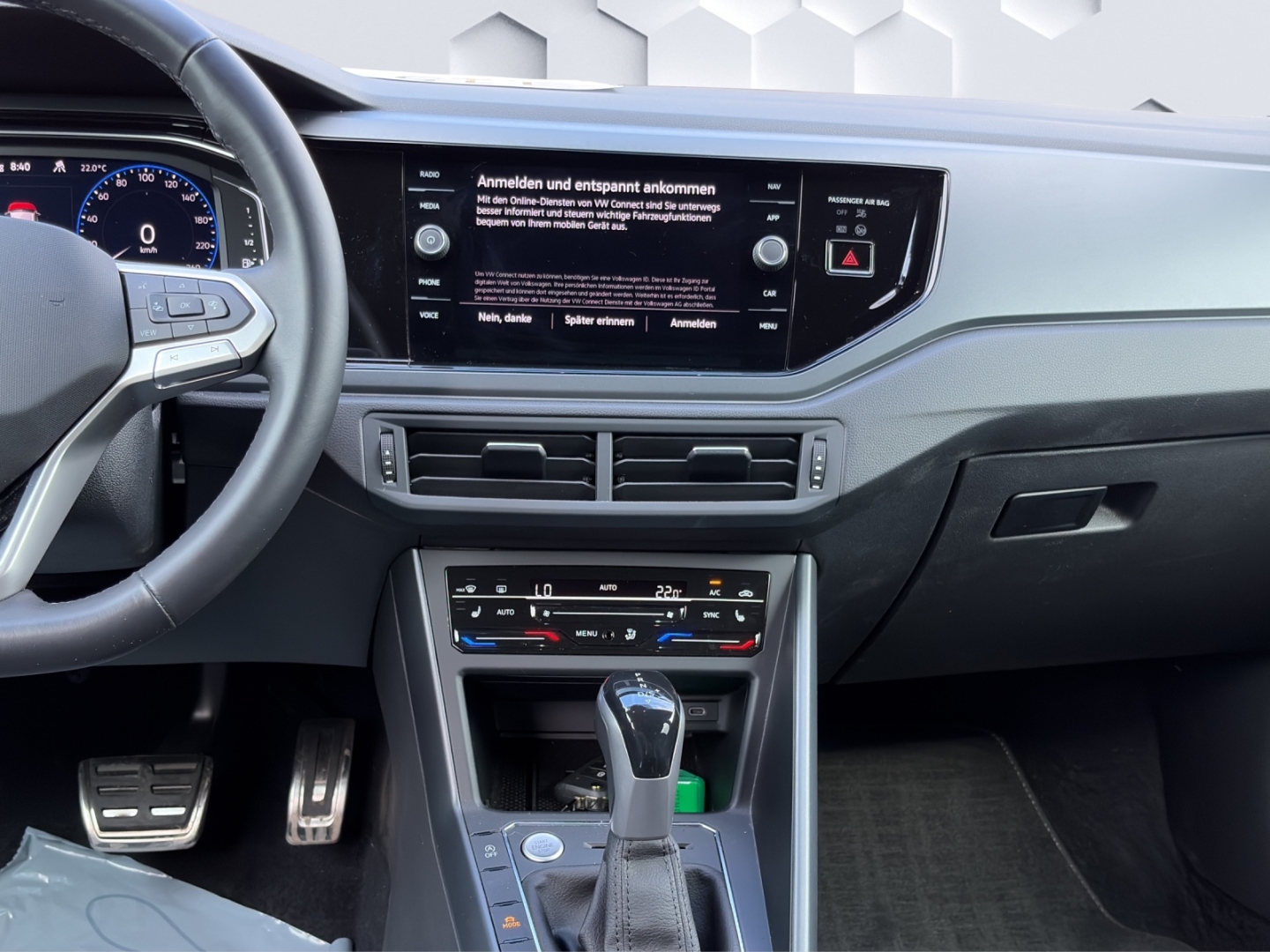 Taigo R-Line 1.5 TSI DSG 110kW MatrixLED ACC Rückfahrkamera ParkAssist Sitzheizung