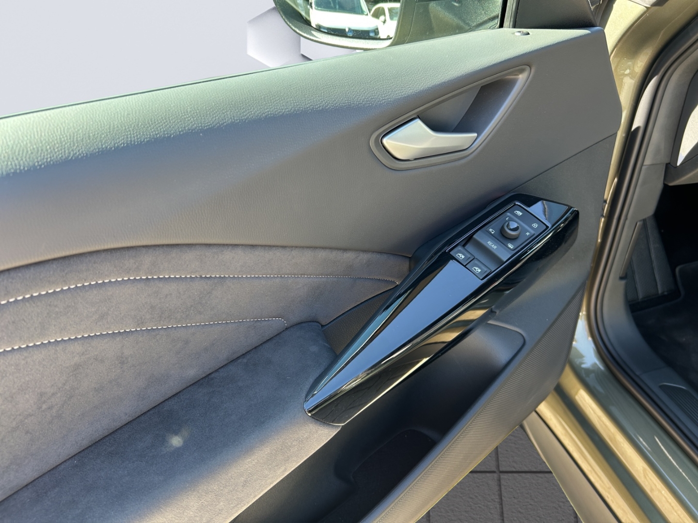 ID.3 Pro 170kW MatrixLED PanoDach HuD ACC ParkAssist 360°Kamera Sitzheizung