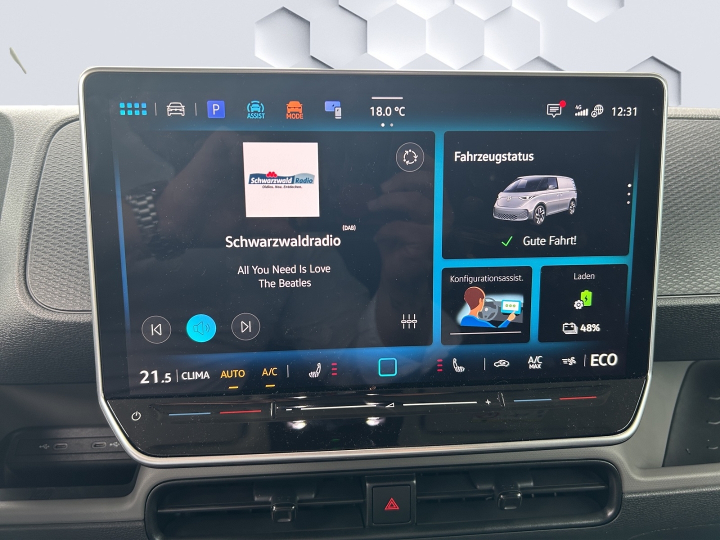 ID. Buzz Cargo 210kW Pro AHK-klappbar Navi 360 Kamera LED ACC Apple CarPlay Android Auto