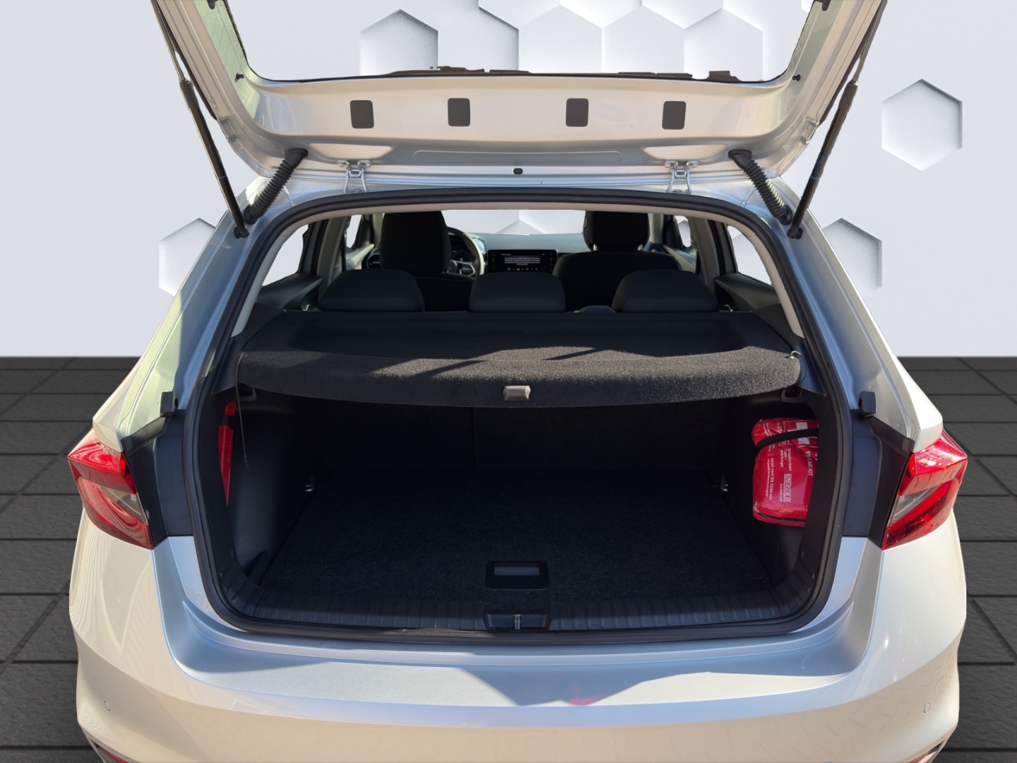 Fabia Lim. Tour 1.5TSI 110kW DSG LED GJR PDC ACC Rückfahrkamera Sitzheizung