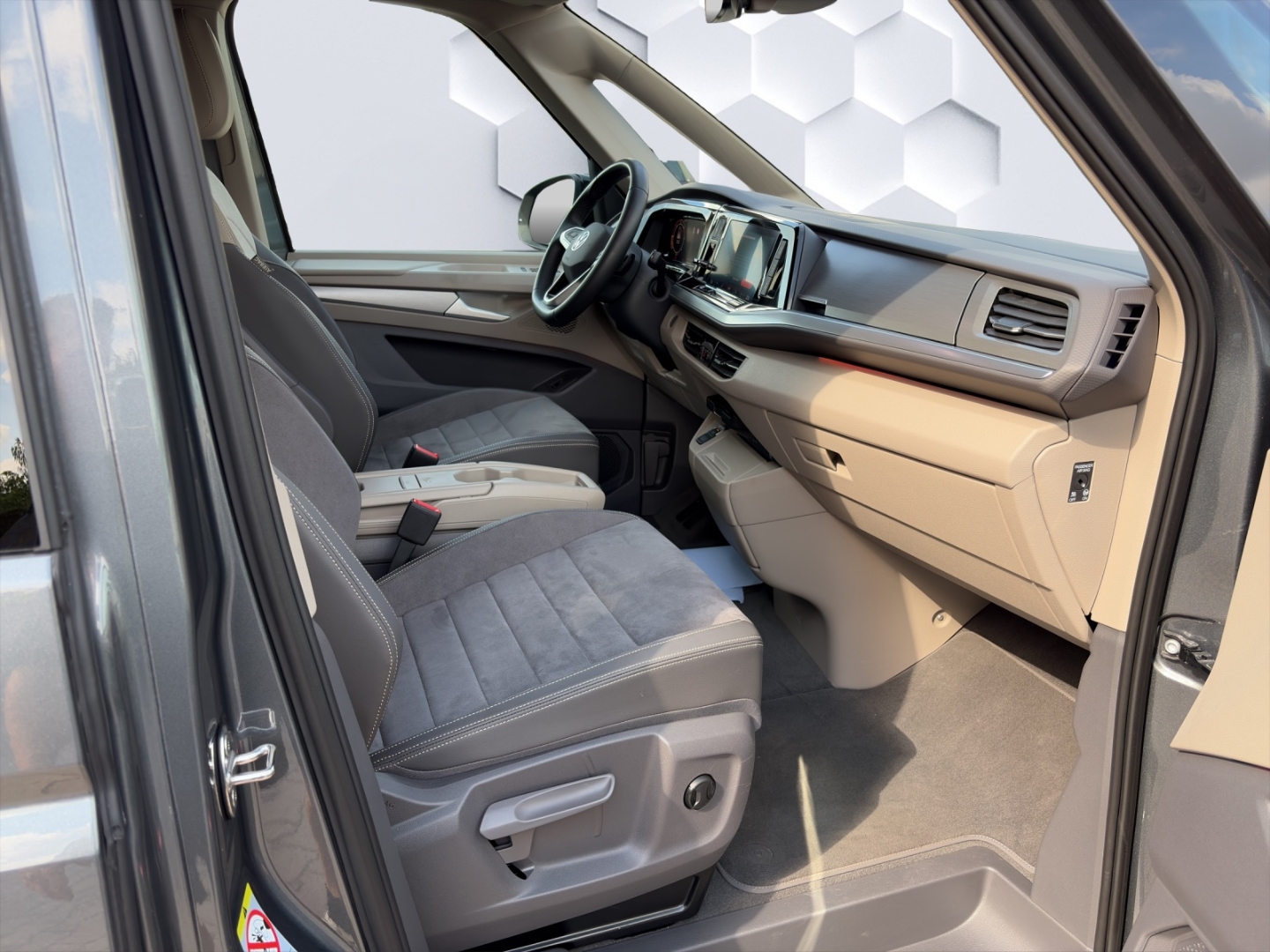 T7 Multivan LR 2.0 TDI DSG 110kW AHZV MatrixLED ACC DCC ParkAssist 360°Kamera Standheizung 7-Sitzer