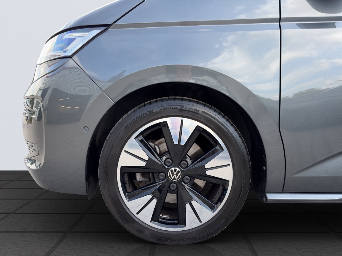 T7 Multivan LR 2.0 TDI DSG 110kW AHZV MatrixLED ACC DCC ParkAssist 360°Kamera Standheizung 7-Sitzer