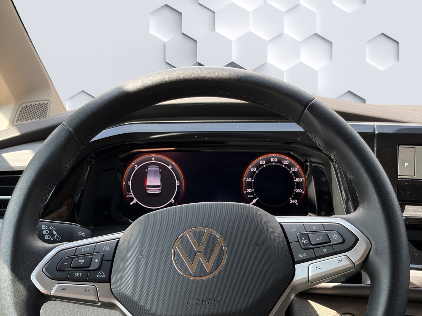 T7 Multivan Life 2.0 TDI 110kW DSG AHZV MatrixLED ACC DCC ParkAssist 360°Kamera Standheizung Sitzheizung 7-Sitzer