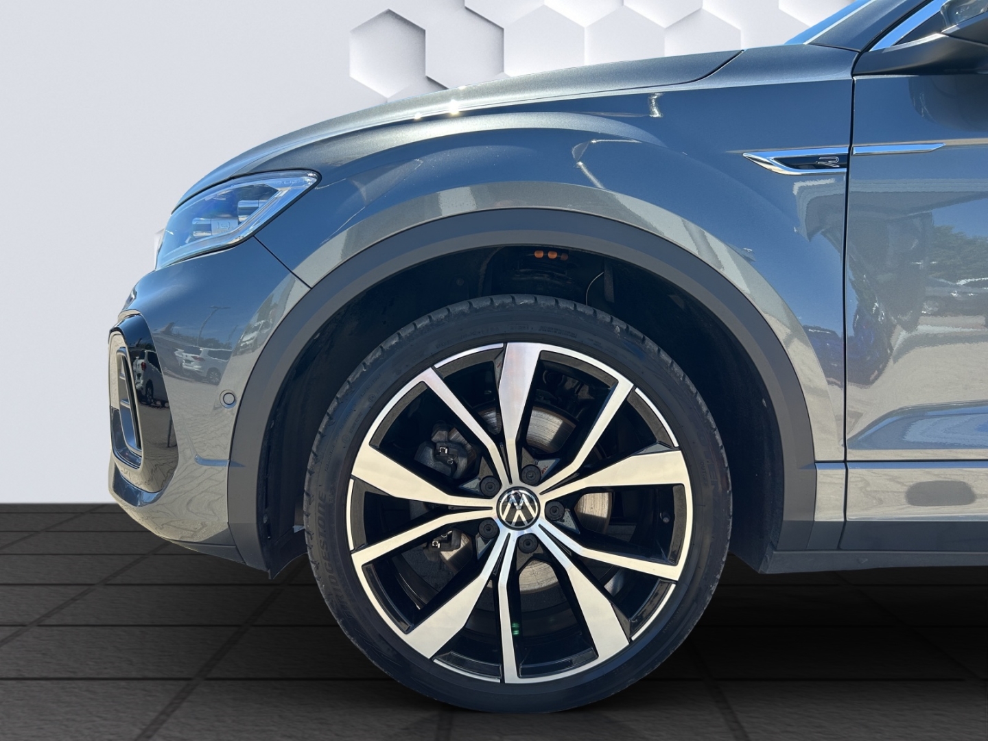 T-Roc R-Line 2.0TSI 140kW DSG 4Motion AHZV MatrixLED PanoDach ACC Rückfahrkamera ParkAssist Sitzheizung